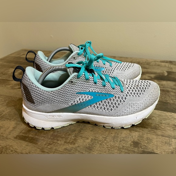 Brooks Shoes Brooks Revel Running Shoes Gray Teal Womens